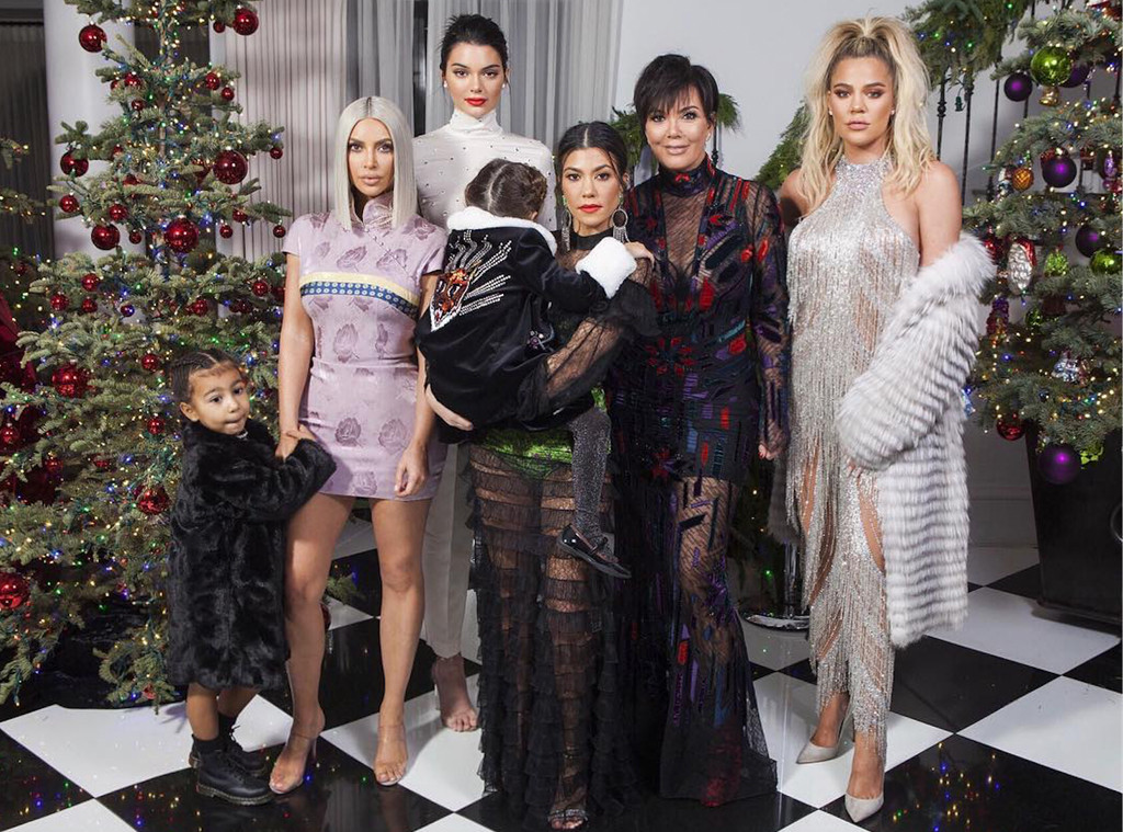 Pregnant Khloe Kardashian Dazzles In New Family Christmas Photobut